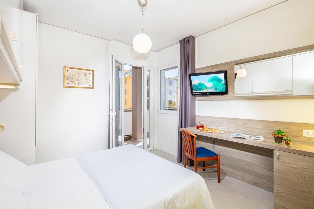 Alexander Hotel 3*